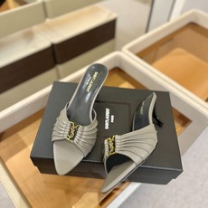YSL「SAINT LAURENT*」 夏季新品 尖头优雅大气高跟拖鞋 —————————— 尖头设计拉长腿部线条, YSL「SAINT LAURENT*」 夏季新品 尖头优雅大气高跟拖鞋 —————————— 尖头设计拉长腿部线条,