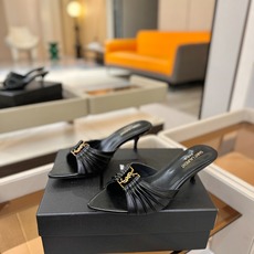 YSL「SAINT LAURENT*」 夏季新品 尖头优雅大气高跟拖鞋 —————————— 尖头设计拉长腿部线条, YSL「SAINT LAURENT*」 夏季新品 尖头优雅大气高跟拖鞋 —————————— 尖头设计拉长腿部线条,