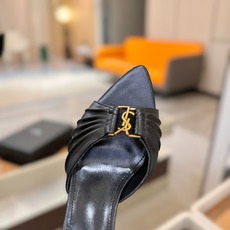 YSL「SAINT LAURENT*」 夏季新品 尖头优雅大气高跟拖鞋 —————————— 尖头设计拉长腿部线条, YSL「SAINT LAURENT*」 夏季新品 尖头优雅大气高跟拖鞋 —————————— 尖头设计拉长腿部线条,