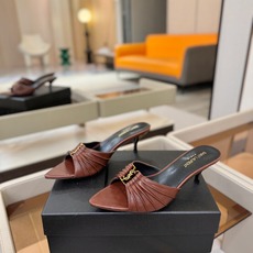 YSL「SAINT LAURENT*」 夏季新品 尖头优雅大气高跟拖鞋 —————————— 尖头设计拉长腿部线条, YSL「SAINT LAURENT*」 夏季新品 尖头优雅大气高跟拖鞋 —————————— 尖头设计拉长腿部线条,