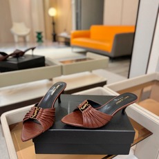 YSL「SAINT LAURENT*」 夏季新品 尖头优雅大气高跟拖鞋 —————————— 尖头设计拉长腿部线条, YSL「SAINT LAURENT*」 夏季新品 尖头优雅大气高跟拖鞋 —————————— 尖头设计拉长腿部线条,