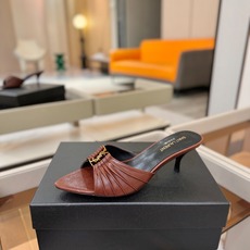 YSL「SAINT LAURENT*」 夏季新品 尖头优雅大气高跟拖鞋 —————————— 尖头设计拉长腿部线条, YSL「SAINT LAURENT*」 夏季新品 尖头优雅大气高跟拖鞋 —————————— 尖头设计拉长腿部线条,