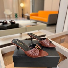 YSL「SAINT LAURENT*」 夏季新品 尖头优雅大气高跟拖鞋 —————————— 尖头设计拉长腿部线条, YSL「SAINT LAURENT*」 夏季新品 尖头优雅大气高跟拖鞋 —————————— 尖头设计拉长腿部线条,