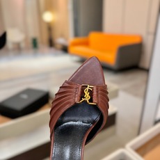 YSL「SAINT LAURENT*」 夏季新品 尖头优雅大气高跟拖鞋 —————————— 尖头设计拉长腿部线条, YSL「SAINT LAURENT*」 夏季新品 尖头优雅大气高跟拖鞋 —————————— 尖头设计拉长腿部线条,