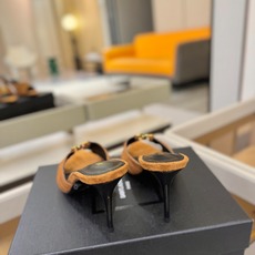 YSL「SAINT LAURENT*」 夏季新品 尖头优雅大气高跟拖鞋 —————————— 尖头设计拉长腿部线条, YSL「SAINT LAURENT*」 夏季新品 尖头优雅大气高跟拖鞋 —————————— 尖头设计拉长腿部线条,