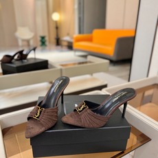 YSL「SAINT LAURENT*」 夏季新品 尖头优雅大气高跟拖鞋 —————————— 尖头设计拉长腿部线条, YSL「SAINT LAURENT*」 夏季新品 尖头优雅大气高跟拖鞋 —————————— 尖头设计拉长腿部线条,