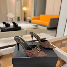 YSL「SAINT LAURENT*」 夏季新品 尖头优雅大气高跟拖鞋 —————————— 尖头设计拉长腿部线条, YSL「SAINT LAURENT*」 夏季新品 尖头优雅大气高跟拖鞋 —————————— 尖头设计拉长腿部线条,