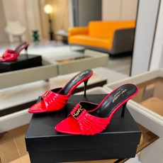YSL「SAINT LAURENT*」 夏季新品 尖头优雅大气高跟拖鞋 —————————— 尖头设计拉长腿部线条, YSL「SAINT LAURENT*」 夏季新品 尖头优雅大气高跟拖鞋 —————————— 尖头设计拉长腿部线条,