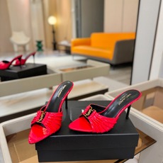 YSL「SAINT LAURENT*」 夏季新品 尖头优雅大气高跟拖鞋 —————————— 尖头设计拉长腿部线条, YSL「SAINT LAURENT*」 夏季新品 尖头优雅大气高跟拖鞋 —————————— 尖头设计拉长腿部线条,