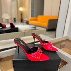 YSL「SAINT LAURENT*」 夏季新品 尖头优雅大气高跟拖鞋 —————————— 尖头设计拉长腿部线条, YSL「SAINT LAURENT*」 夏季新品 尖头优雅大气高跟拖鞋 —————————— 尖头设计拉长腿部线条,