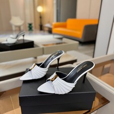 YSL「SAINT LAURENT*」 夏季新品 尖头优雅大气高跟拖鞋 —————————— 尖头设计拉长腿部线条, YSL「SAINT LAURENT*」 夏季新品 尖头优雅大气高跟拖鞋 —————————— 尖头设计拉长腿部线条,