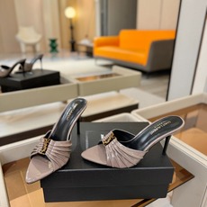 YSL「SAINT LAURENT*」 夏季新品 尖头优雅大气高跟拖鞋 —————————— 尖头设计拉长腿部线条, YSL「SAINT LAURENT*」 夏季新品 尖头优雅大气高跟拖鞋 —————————— 尖头设计拉长腿部线条,