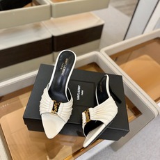 YSL「SAINT LAURENT*」 夏季新品 尖头优雅大气高跟拖鞋 —————————— 尖头设计拉长腿部线条, YSL「SAINT LAURENT*」 夏季新品 尖头优雅大气高跟拖鞋 —————————— 尖头设计拉长腿部线条,