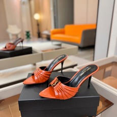YSL「SAINT LAURENT*」 夏季新品 尖头优雅大气高跟拖鞋 —————————— 尖头设计拉长腿部线条, YSL「SAINT LAURENT*」 夏季新品 尖头优雅大气高跟拖鞋 —————————— 尖头设计拉长腿部线条,
