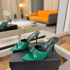 YSL「SAINT LAURENT*」 夏季新品 尖头优雅大气高跟拖鞋 —————————— 尖头设计拉长腿部线条, YSL「SAINT LAURENT*」 夏季新品 尖头优雅大气高跟拖鞋 —————————— 尖头设计拉长腿部线条,