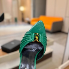 YSL「SAINT LAURENT*」 夏季新品 尖头优雅大气高跟拖鞋 —————————— 尖头设计拉长腿部线条, YSL「SAINT LAURENT*」 夏季新品 尖头优雅大气高跟拖鞋 —————————— 尖头设计拉长腿部线条,