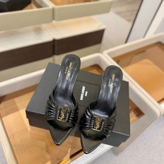 YSL「SAINT LAURENT*」 夏季新品 尖头优雅大气高跟拖鞋 —————————— 尖头设计拉长腿部线条, YSL「SAINT LAURENT*」 夏季新品 尖头优雅大气高跟拖鞋 —————————— 尖头设计拉长腿部线条,