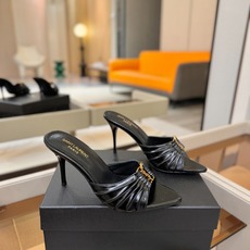 YSL「SAINT LAURENT*」 夏季新品 尖头优雅大气高跟拖鞋 —————————— 尖头设计拉长腿部线条, YSL「SAINT LAURENT*」 夏季新品 尖头优雅大气高跟拖鞋 —————————— 尖头设计拉长腿部线条,