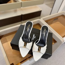 YSL「SAINT LAURENT*」 夏季新品 尖头优雅大气高跟拖鞋 —————————— 尖头设计拉长腿部线条, YSL「SAINT LAURENT*」 夏季新品 尖头优雅大气高跟拖鞋 —————————— 尖头设计拉长腿部线条,