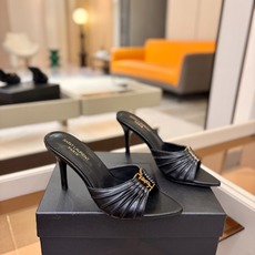YSL「SAINT LAURENT*」 夏季新品 尖头优雅大气高跟拖鞋 —————————— 尖头设计拉长腿部线条, YSL「SAINT LAURENT*」 夏季新品 尖头优雅大气高跟拖鞋 —————————— 尖头设计拉长腿部线条,