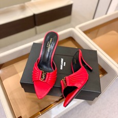 YSL「SAINT LAURENT*」 夏季新品 尖头优雅大气高跟拖鞋 —————————— 尖头设计拉长腿部线条, YSL「SAINT LAURENT*」 夏季新品 尖头优雅大气高跟拖鞋 —————————— 尖头设计拉长腿部线条,