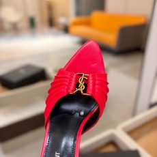 YSL「SAINT LAURENT*」 夏季新品 尖头优雅大气高跟拖鞋 —————————— 尖头设计拉长腿部线条, YSL「SAINT LAURENT*」 夏季新品 尖头优雅大气高跟拖鞋 —————————— 尖头设计拉长腿部线条,