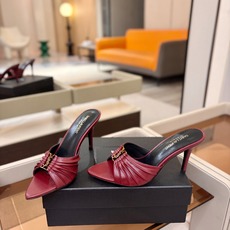 YSL「SAINT LAURENT*」 夏季新品 尖头优雅大气高跟拖鞋 —————————— 尖头设计拉长腿部线条, YSL「SAINT LAURENT*」 夏季新品 尖头优雅大气高跟拖鞋 —————————— 尖头设计拉长腿部线条,