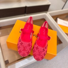 、 Louis Vuitton 官网夏日系列!完美楦型、 新品网钻平底鞋🆕、官网同步更新 Lv烫钻“logo”饰以点缀 、 Louis Vuitton 官网夏日系列!完美楦型、 新品网钻平底鞋🆕、官网同步更新 Lv烫钻“logo”饰以点缀