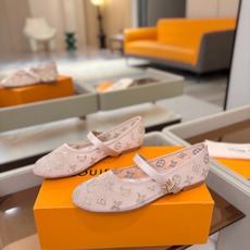 、 Louis Vuitton 官网夏日系列!完美楦型、 新品网钻平底鞋🆕、官网同步更新 Lv烫钻“logo”饰以点缀 、 Louis Vuitton 官网夏日系列!完美楦型、 新品网钻平底鞋🆕、官网同步更新 Lv烫钻“logo”饰以点缀
