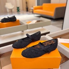 、 Louis Vuitton 官网夏日系列!完美楦型、 新品网钻平底鞋🆕、官网同步更新 Lv烫钻“logo”饰以点缀 、 Louis Vuitton 官网夏日系列!完美楦型、 新品网钻平底鞋🆕、官网同步更新 Lv烫钻“logo”饰以点缀