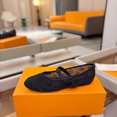 、 Louis Vuitton 官网夏日系列!完美楦型、 新品网钻平底鞋🆕、官网同步更新 Lv烫钻“logo”饰以点缀 、 Louis Vuitton 官网夏日系列!完美楦型、 新品网钻平底鞋🆕、官网同步更新 Lv烫钻“logo”饰以点缀