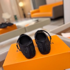 、 Louis Vuitton 官网夏日系列!完美楦型、 新品网钻平底鞋🆕、官网同步更新 Lv烫钻“logo”饰以点缀 、 Louis Vuitton 官网夏日系列!完美楦型、 新品网钻平底鞋🆕、官网同步更新 Lv烫钻“logo”饰以点缀