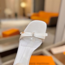 Louis Vuitton 官网夏日系列!完美楦型、 新品水钻高跟凉鞋🆕、官网同步更新 Lv电镀水钻“logo”饰以点 Louis Vuitton 官网夏日系列!完美楦型、 新品水钻高跟凉鞋🆕、官网同步更新 Lv电镀水钻“logo”饰以点