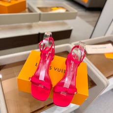 Louis Vuitton 官网夏日系列!完美楦型、 新品水钻高跟凉鞋🆕、官网同步更新 Lv电镀水钻“logo”饰以点 Louis Vuitton 官网夏日系列!完美楦型、 新品水钻高跟凉鞋🆕、官网同步更新 Lv电镀水钻“logo”饰以点