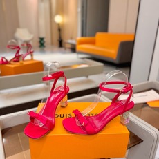 Louis Vuitton 官网夏日系列!完美楦型、 新品水钻高跟凉鞋🆕、官网同步更新 Lv电镀水钻“logo”饰以点 Louis Vuitton 官网夏日系列!完美楦型、 新品水钻高跟凉鞋🆕、官网同步更新 Lv电镀水钻“logo”饰以点
