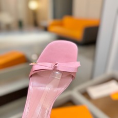 Louis Vuitton 官网夏日系列!完美楦型、 新品水钻高跟凉鞋🆕、官网同步更新 Lv电镀水钻“logo”饰以点 Louis Vuitton 官网夏日系列!完美楦型、 新品水钻高跟凉鞋🆕、官网同步更新 Lv电镀水钻“logo”饰以点