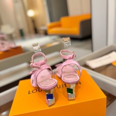 Louis Vuitton 官网夏日系列!完美楦型、 新品水钻高跟凉鞋🆕、官网同步更新 Lv电镀水钻“logo”饰以点 Louis Vuitton 官网夏日系列!完美楦型、 新品水钻高跟凉鞋🆕、官网同步更新 Lv电镀水钻“logo”饰以点