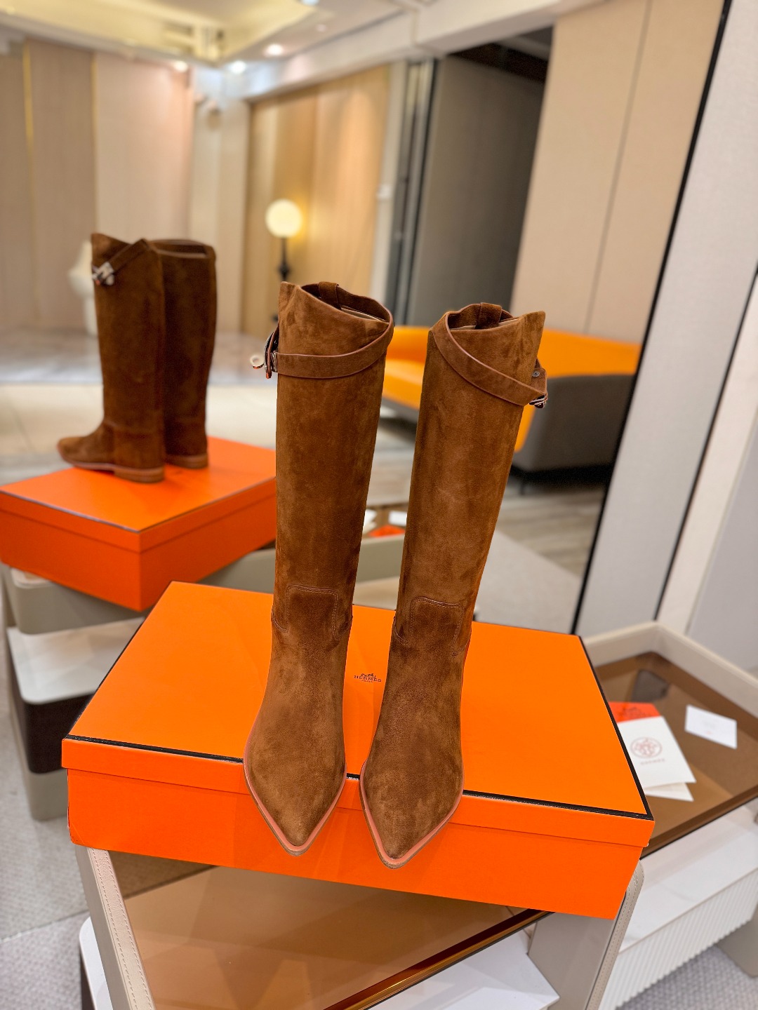 Hermes 🐴 高级 辣妹 爱马仕 justine 小牛皮 圆头套筒 骑士筒靴顶级牛品匠心好货!!经典再现拒绝不了的款 Hermes 🐴 高级 辣妹 爱马仕 justine 小牛皮 圆头套筒 骑士筒靴顶级牛品匠心好货!!经典再现拒绝不了的款