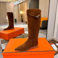 Hermes 🐴 高级 辣妹 爱马仕 justine 小牛皮 圆头套筒 骑士筒靴顶级牛品匠心好货!!经典再现拒绝不了的款 Hermes 🐴 高级 辣妹 爱马仕 justine 小牛皮 圆头套筒 骑士筒靴顶级牛品匠心好货!!经典再现拒绝不了的款