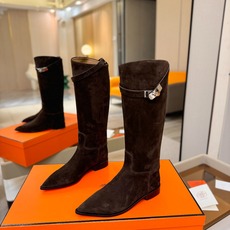 Hermes 🐴 高级 辣妹 爱马仕 justine 小牛皮 圆头套筒 骑士筒靴顶级牛品匠心好货!!经典再现拒绝不了的款 Hermes 🐴 高级 辣妹 爱马仕 justine 小牛皮 圆头套筒 骑士筒靴顶级牛品匠心好货!!经典再现拒绝不了的款
