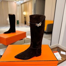 Hermes 🐴 高级 辣妹 爱马仕 justine 小牛皮 圆头套筒 骑士筒靴顶级牛品匠心好货!!经典再现拒绝不了的款 Hermes 🐴 高级 辣妹 爱马仕 justine 小牛皮 圆头套筒 骑士筒靴顶级牛品匠心好货!!经典再现拒绝不了的款