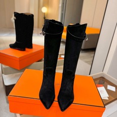 Hermes 🐴 高级 辣妹 爱马仕 justine 小牛皮 圆头套筒 骑士筒靴顶级牛品匠心好货!!经典再现拒绝不了的款 Hermes 🐴 高级 辣妹 爱马仕 justine 小牛皮 圆头套筒 骑士筒靴顶级牛品匠心好货!!经典再现拒绝不了的款