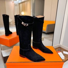 Hermes 🐴 高级 辣妹 爱马仕 justine 小牛皮 圆头套筒 骑士筒靴顶级牛品匠心好货!!经典再现拒绝不了的款 Hermes 🐴 高级 辣妹 爱马仕 justine 小牛皮 圆头套筒 骑士筒靴顶级牛品匠心好货!!经典再现拒绝不了的款