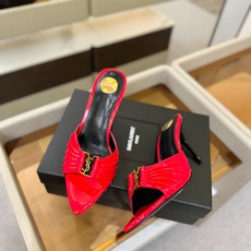 YSL「SAINT LAURENT*」 夏季新品 尖头优雅大气高跟拖鞋 —————————— 尖头设计拉长腿部线条, YSL「SAINT LAURENT*」 夏季新品 尖头优雅大气高跟拖鞋 —————————— 尖头设计拉长腿部线条,
