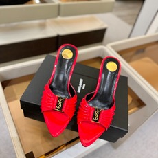 YSL「SAINT LAURENT*」 夏季新品 尖头优雅大气高跟拖鞋 —————————— 尖头设计拉长腿部线条, YSL「SAINT LAURENT*」 夏季新品 尖头优雅大气高跟拖鞋 —————————— 尖头设计拉长腿部线条,