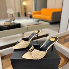 YSL「SAINT LAURENT*」 夏季新品 尖头优雅大气高跟拖鞋 —————————— 尖头设计拉长腿部线条, YSL「SAINT LAURENT*」 夏季新品 尖头优雅大气高跟拖鞋 —————————— 尖头设计拉长腿部线条,