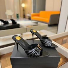 YSL「SAINT LAURENT*」 夏季新品 尖头优雅大气高跟拖鞋 —————————— 尖头设计拉长腿部线条, YSL「SAINT LAURENT*」 夏季新品 尖头优雅大气高跟拖鞋 —————————— 尖头设计拉长腿部线条,