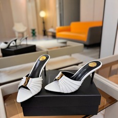 YSL「SAINT LAURENT*」 夏季新品 尖头优雅大气高跟拖鞋 —————————— 尖头设计拉长腿部线条, YSL「SAINT LAURENT*」 夏季新品 尖头优雅大气高跟拖鞋 —————————— 尖头设计拉长腿部线条,