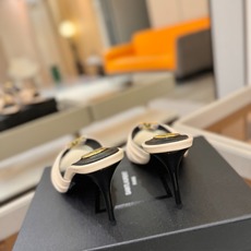 YSL「SAINT LAURENT*」 夏季新品 尖头优雅大气高跟拖鞋 —————————— 尖头设计拉长腿部线条, YSL「SAINT LAURENT*」 夏季新品 尖头优雅大气高跟拖鞋 —————————— 尖头设计拉长腿部线条,