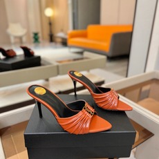 YSL「SAINT LAURENT*」 夏季新品 尖头优雅大气高跟拖鞋 —————————— 尖头设计拉长腿部线条, YSL「SAINT LAURENT*」 夏季新品 尖头优雅大气高跟拖鞋 —————————— 尖头设计拉长腿部线条,